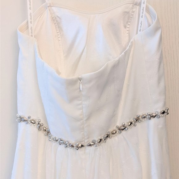 David's Bridal ivory sweetheart chiffon dress - Picture 7 of 9